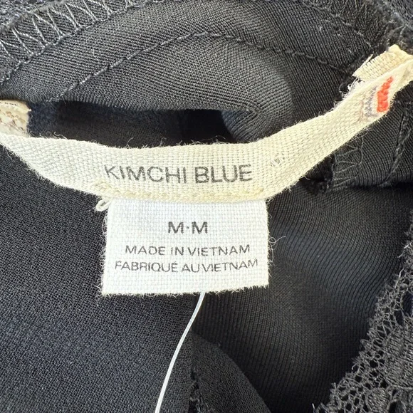 Kimchi Blue Cleo Black Satin Lace Wide-Leg Jumpsuit NWT Women’s Size M - Picture 13 of 13